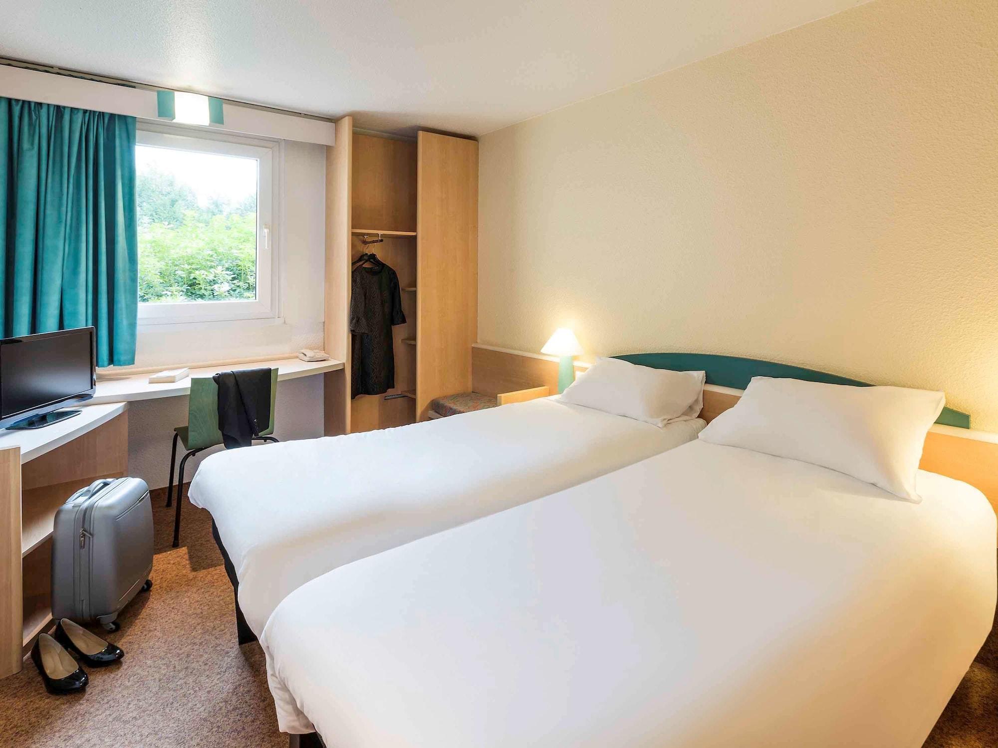 Ibis Rennes Cesson Hotel Exterior foto