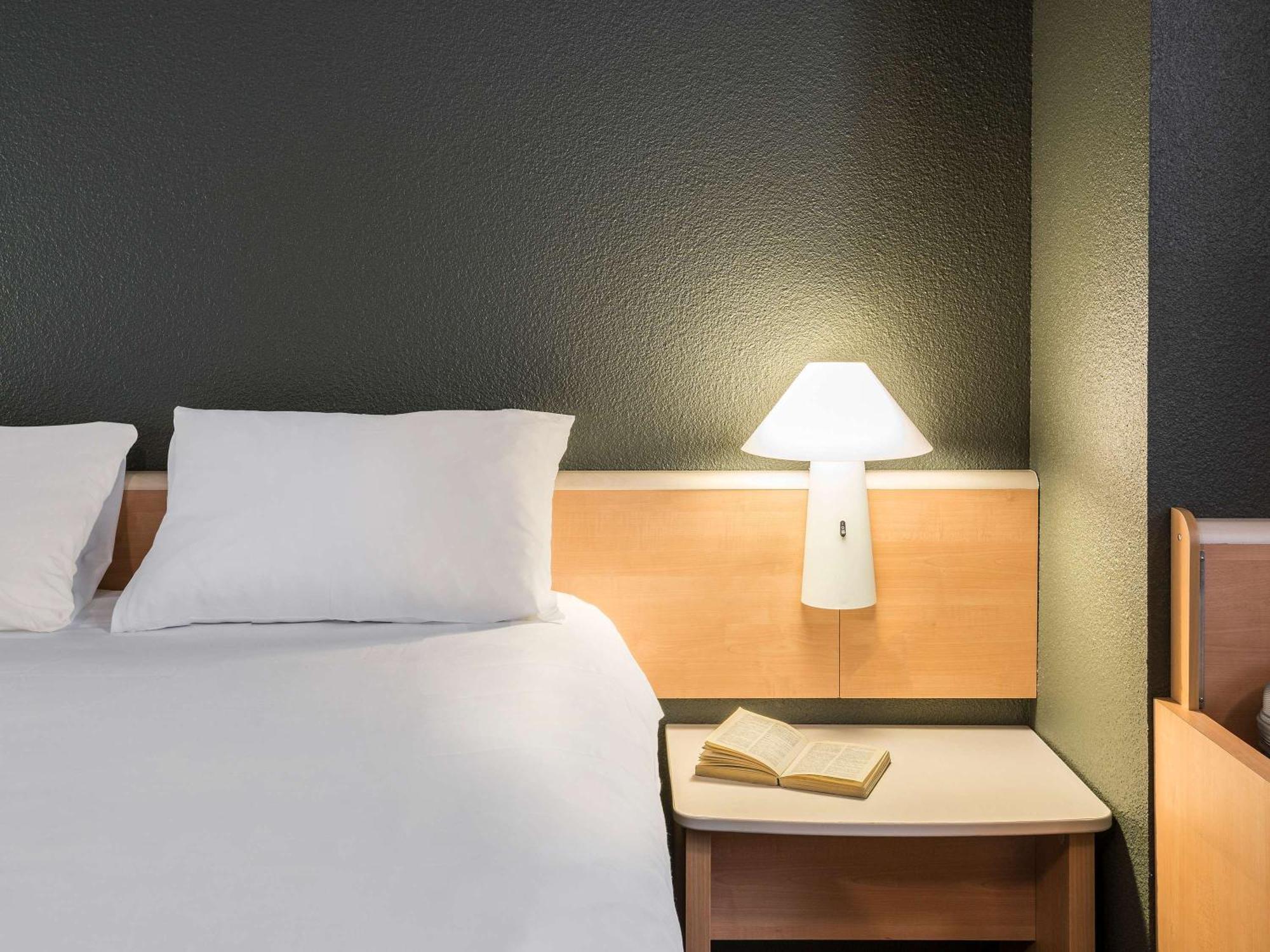 Ibis Rennes Cesson Hotel Exterior foto